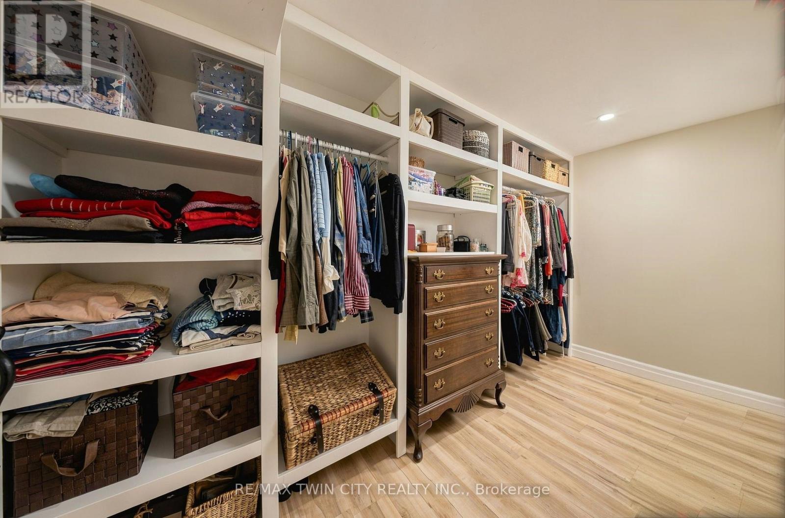 5 Tysons Way Property Photo 37