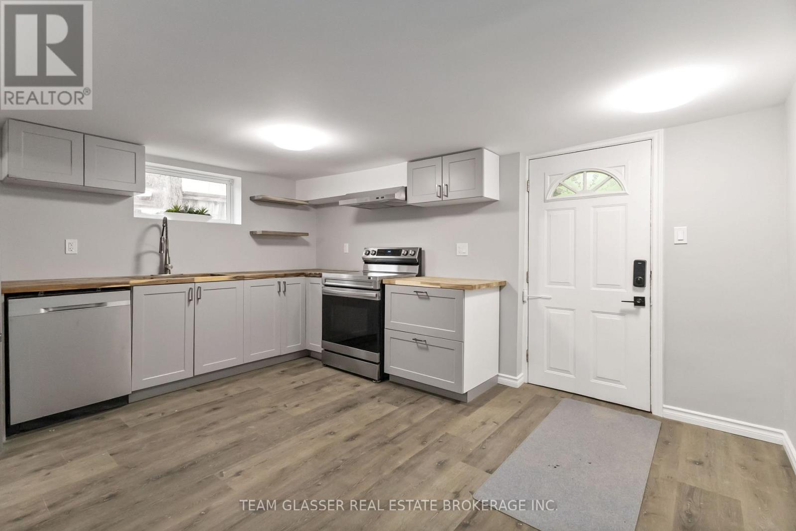 Lower - 378 Grey Street Property Photo 5
