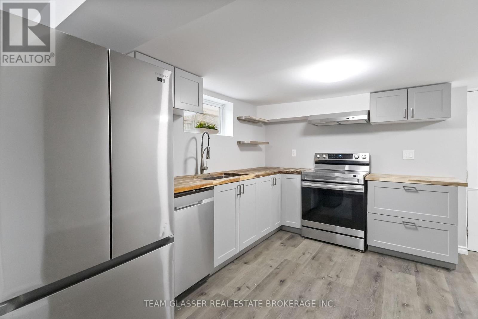 Lower - 378 Grey Street Property Photo 11