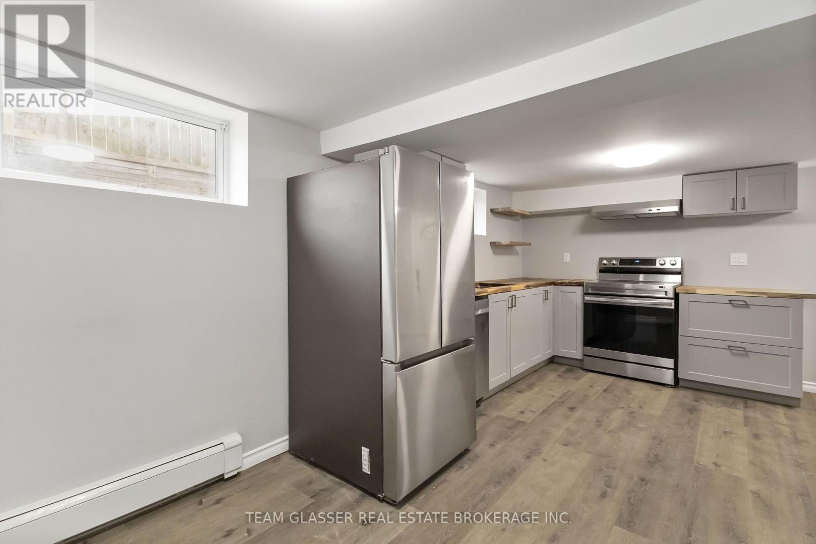 Lower - 378 Grey Street Property Photo 12
