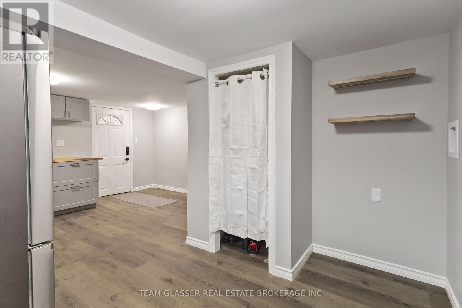 Lower - 378 Grey Street Property Photo 13