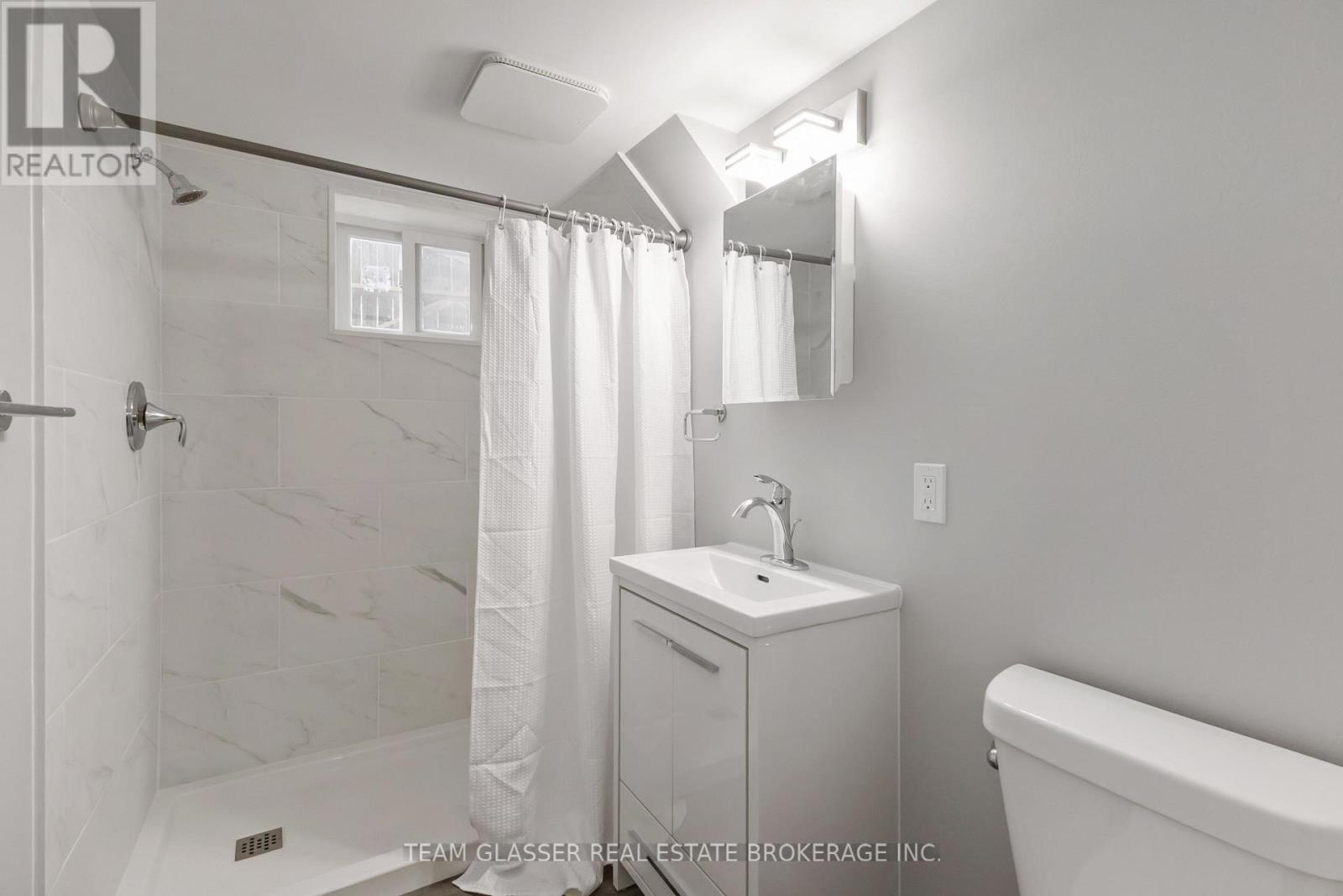 Lower - 378 Grey Street Property Photo 16