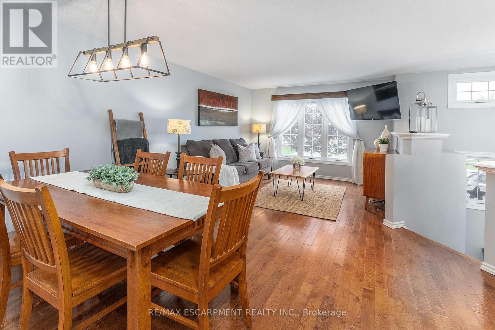 6 Stuart Street Property Photo 10