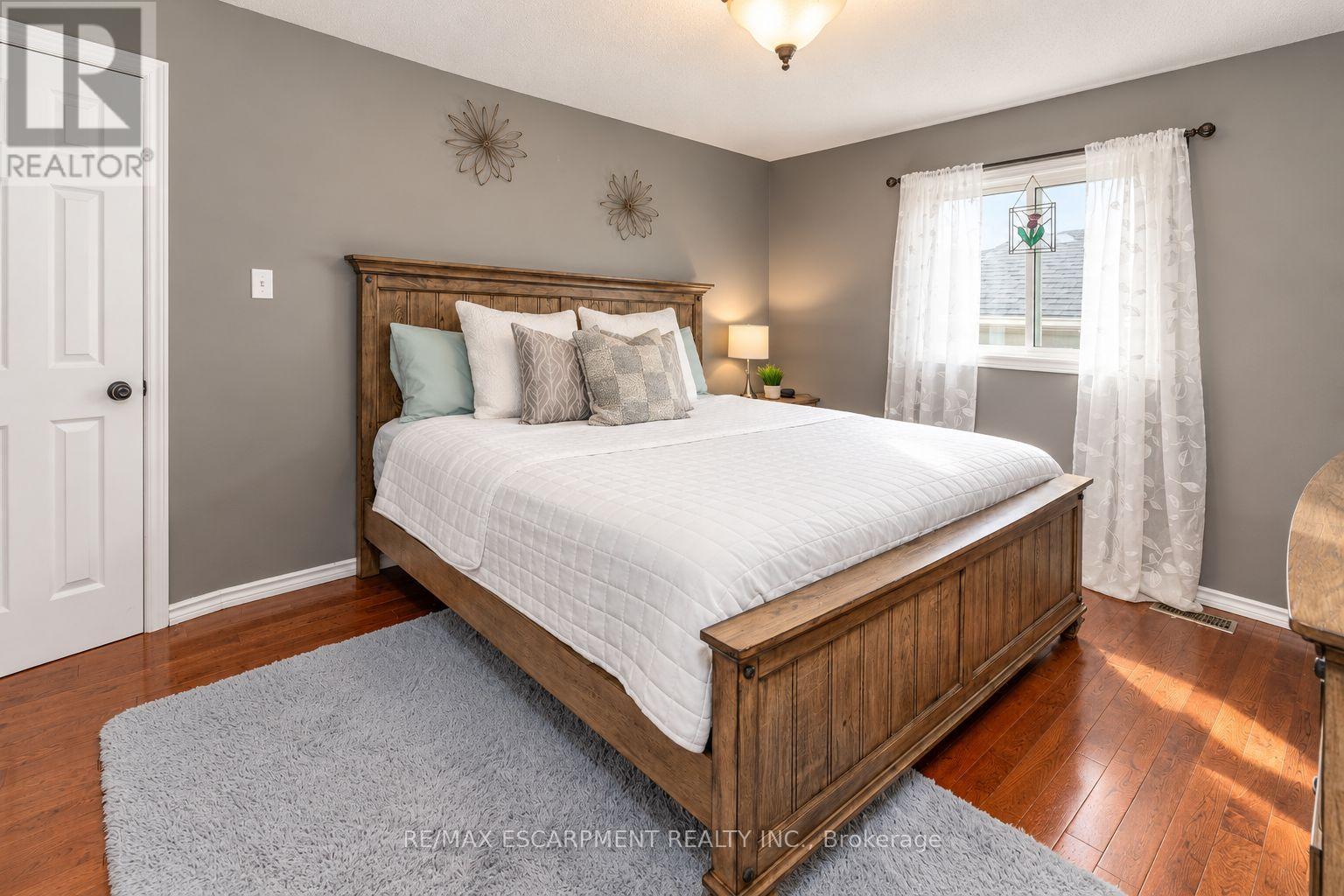 6 Stuart Street Property Photo 17