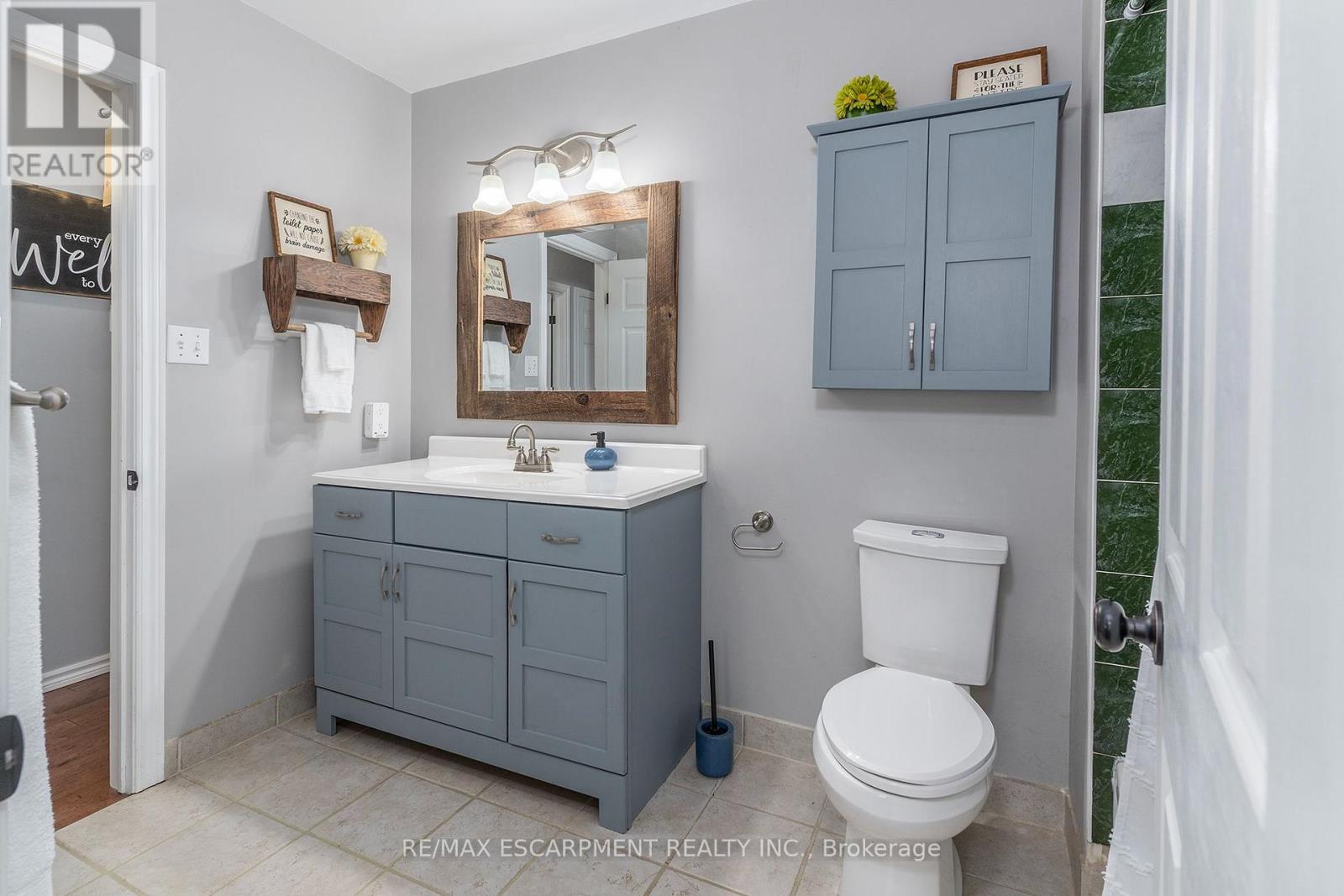 6 Stuart Street Property Photo 18