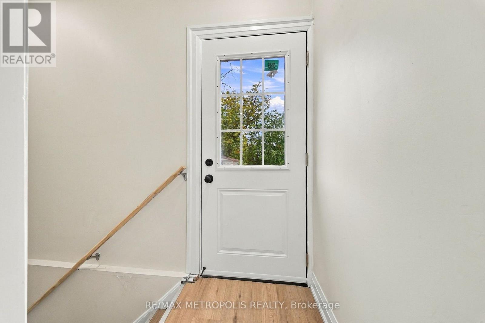 488 Mckellar Street Property Photo 15