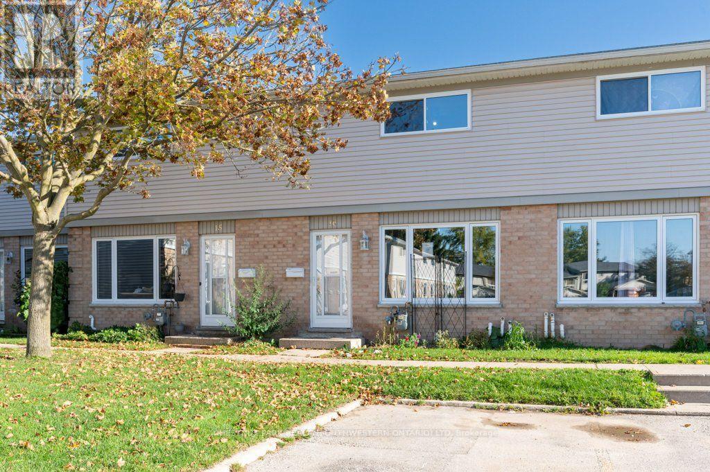 16 - 320 WESTMINISTER AVENUE Property Photo 1
