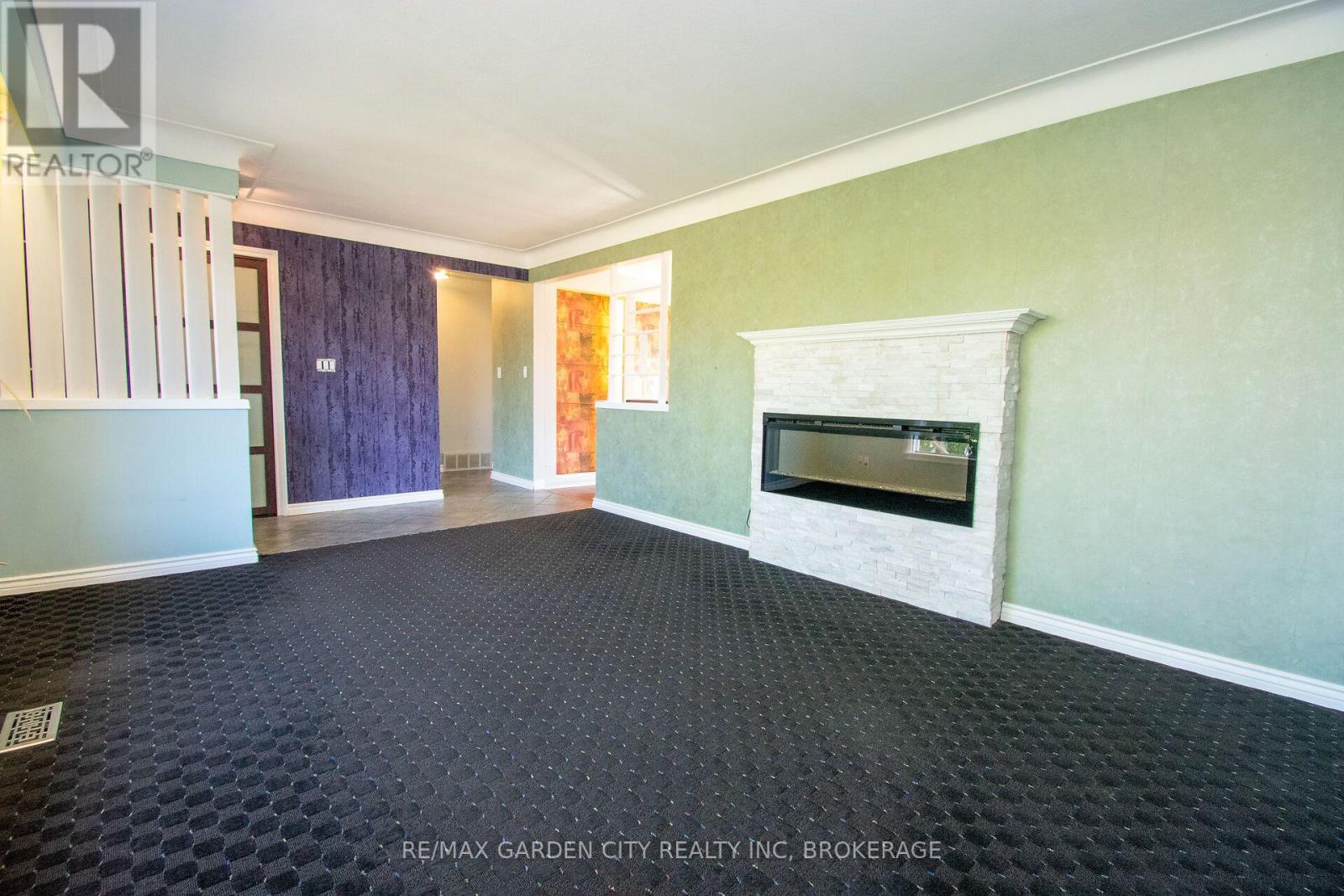 15 Karen Crescent Property Photo 7