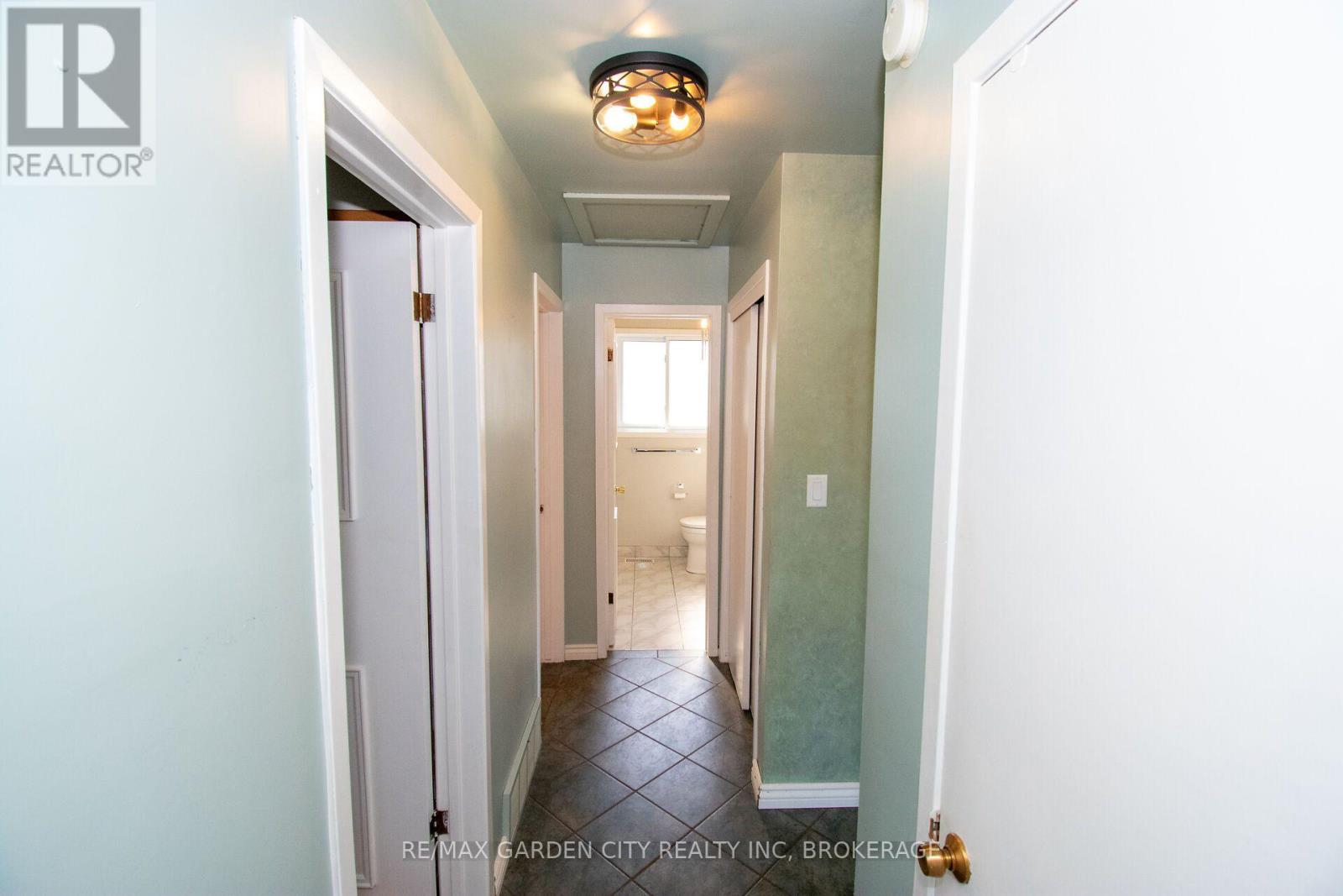 15 Karen Crescent Property Photo 20