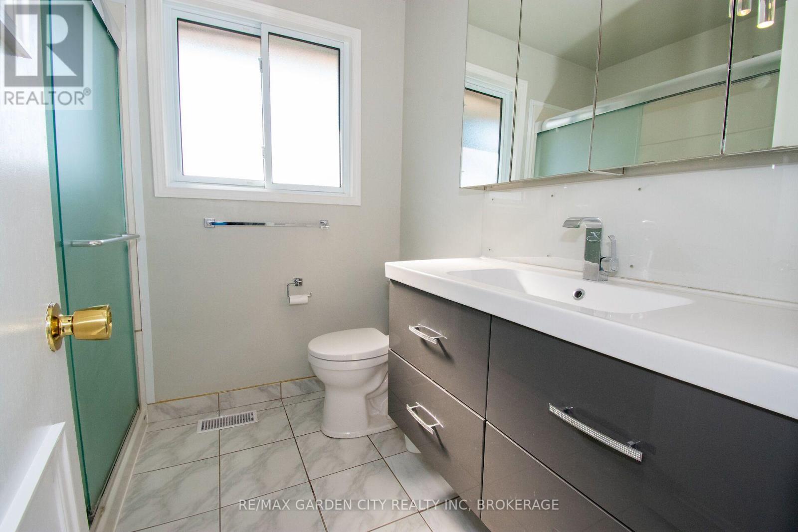 15 Karen Crescent Property Photo 22