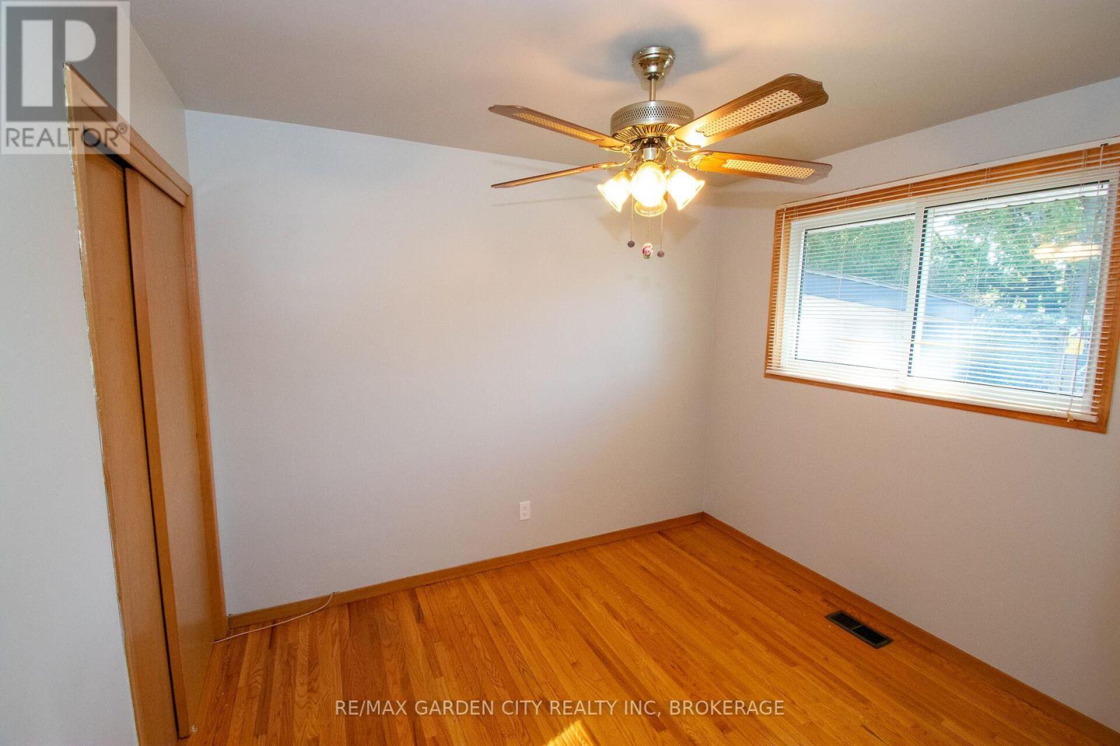 15 Karen Crescent Property Photo 25
