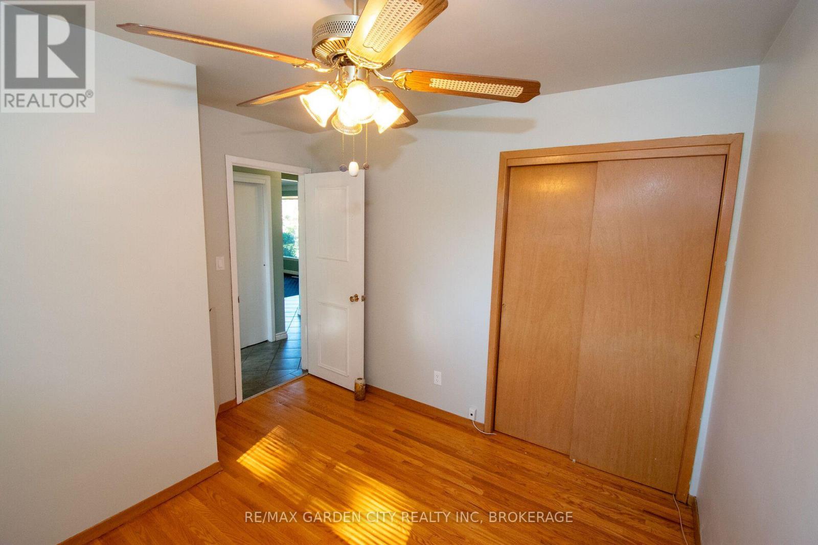 15 Karen Crescent Property Photo 27