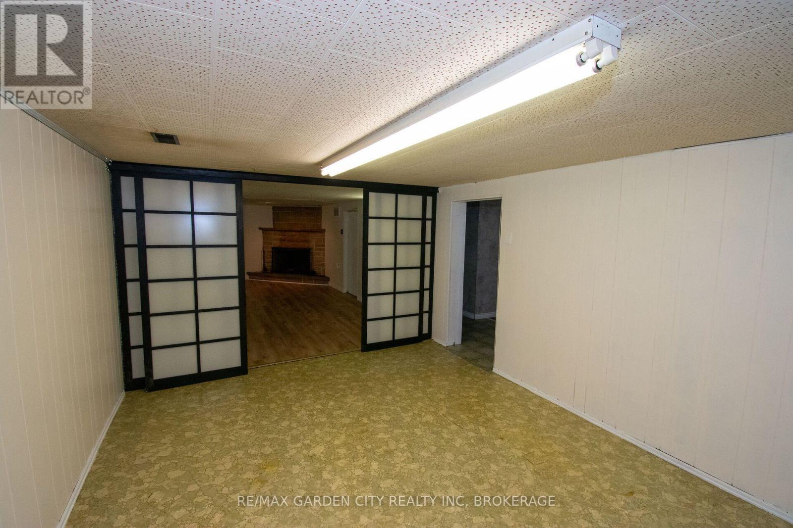 15 Karen Crescent Property Photo 31