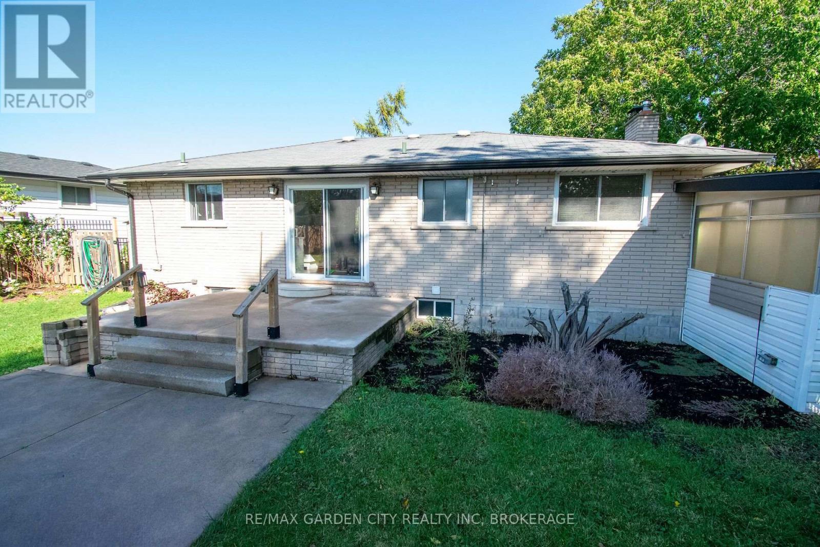 15 Karen Crescent Property Photo 48
