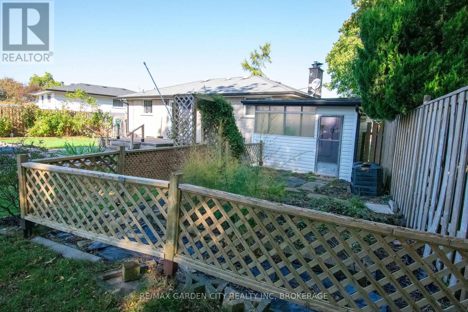 15 Karen Crescent Property Photo 50