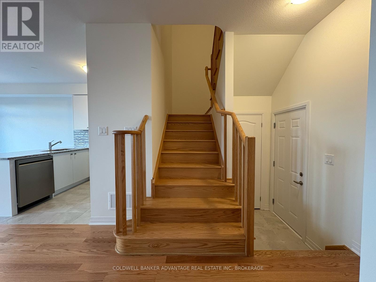 216 Port Crescent Property Photo 10