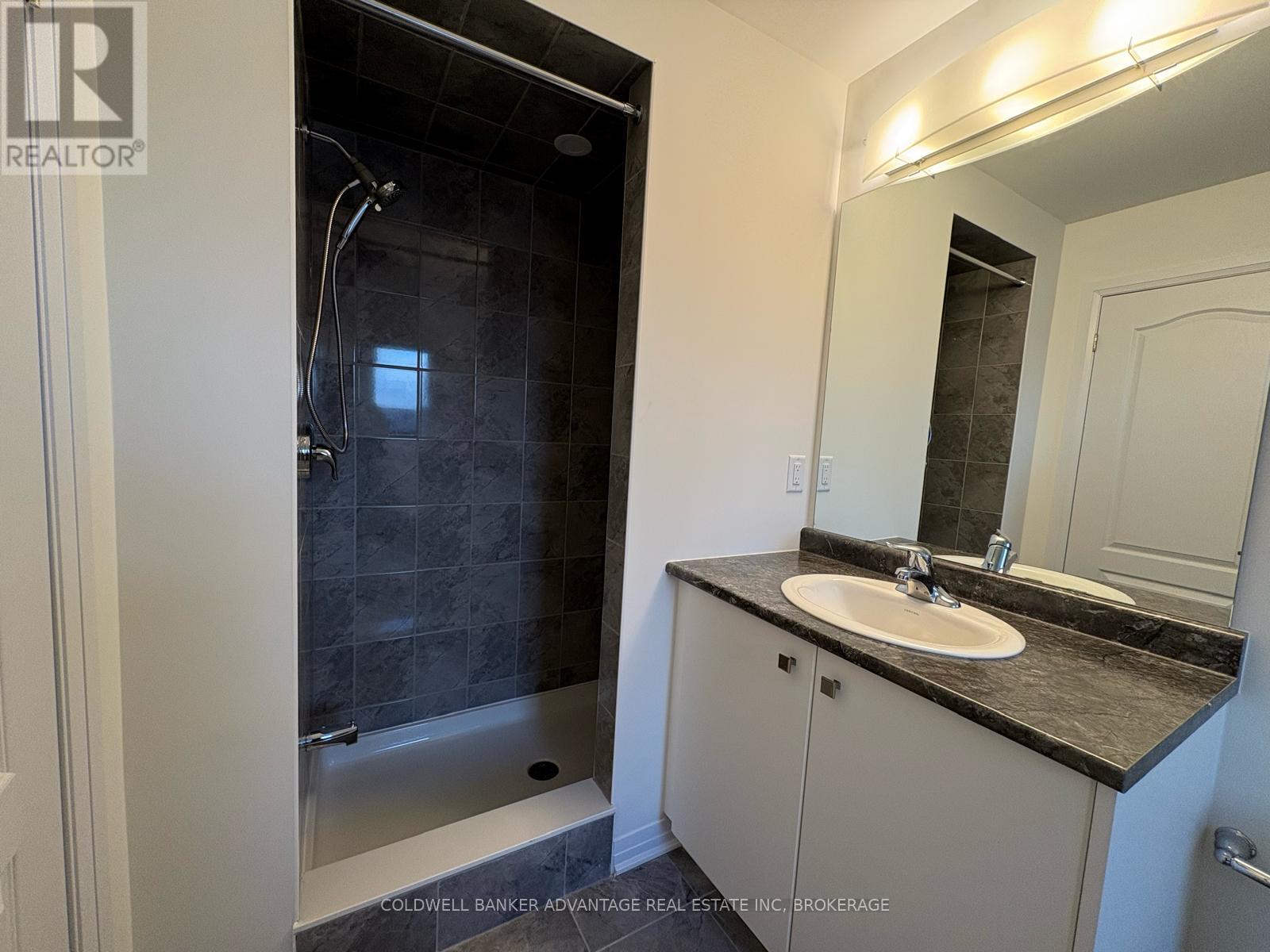 216 Port Crescent Property Photo 15