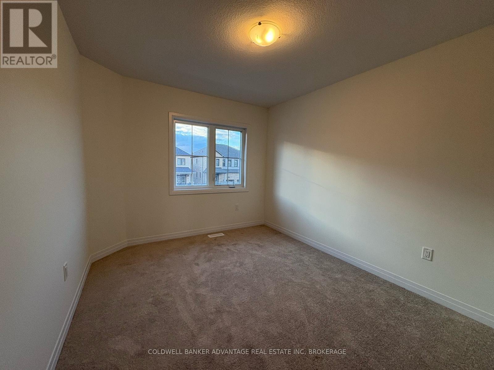 216 Port Crescent Property Photo 18