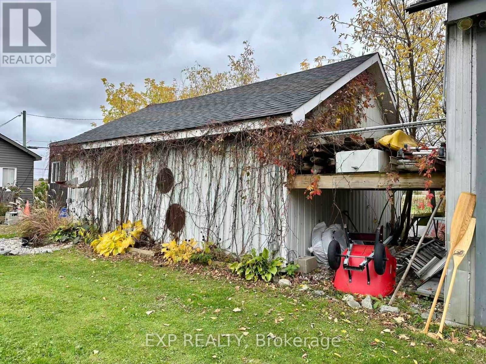 460 River Road Property Photo 12
