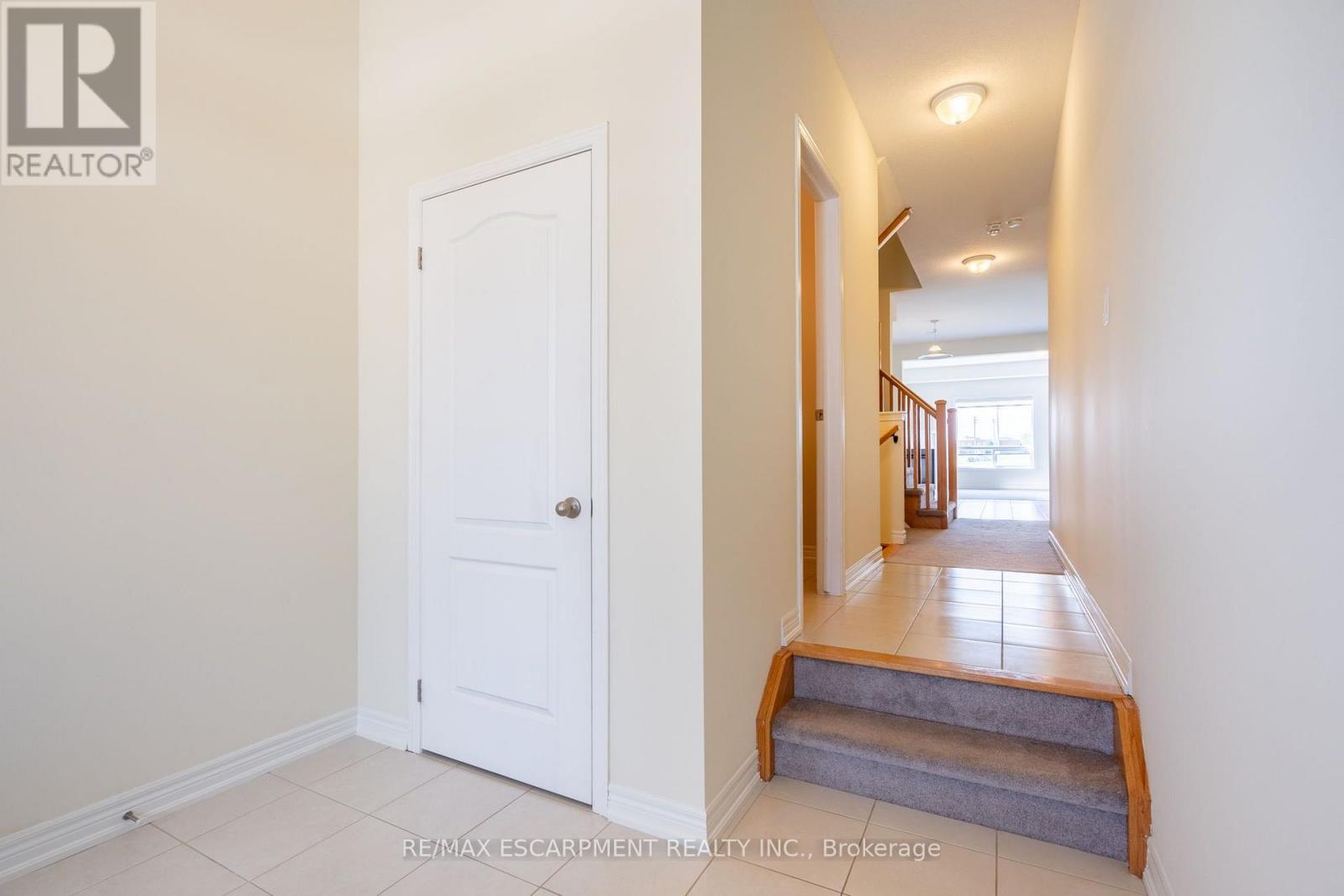 175 Lormont Boulevard Property Photo 8