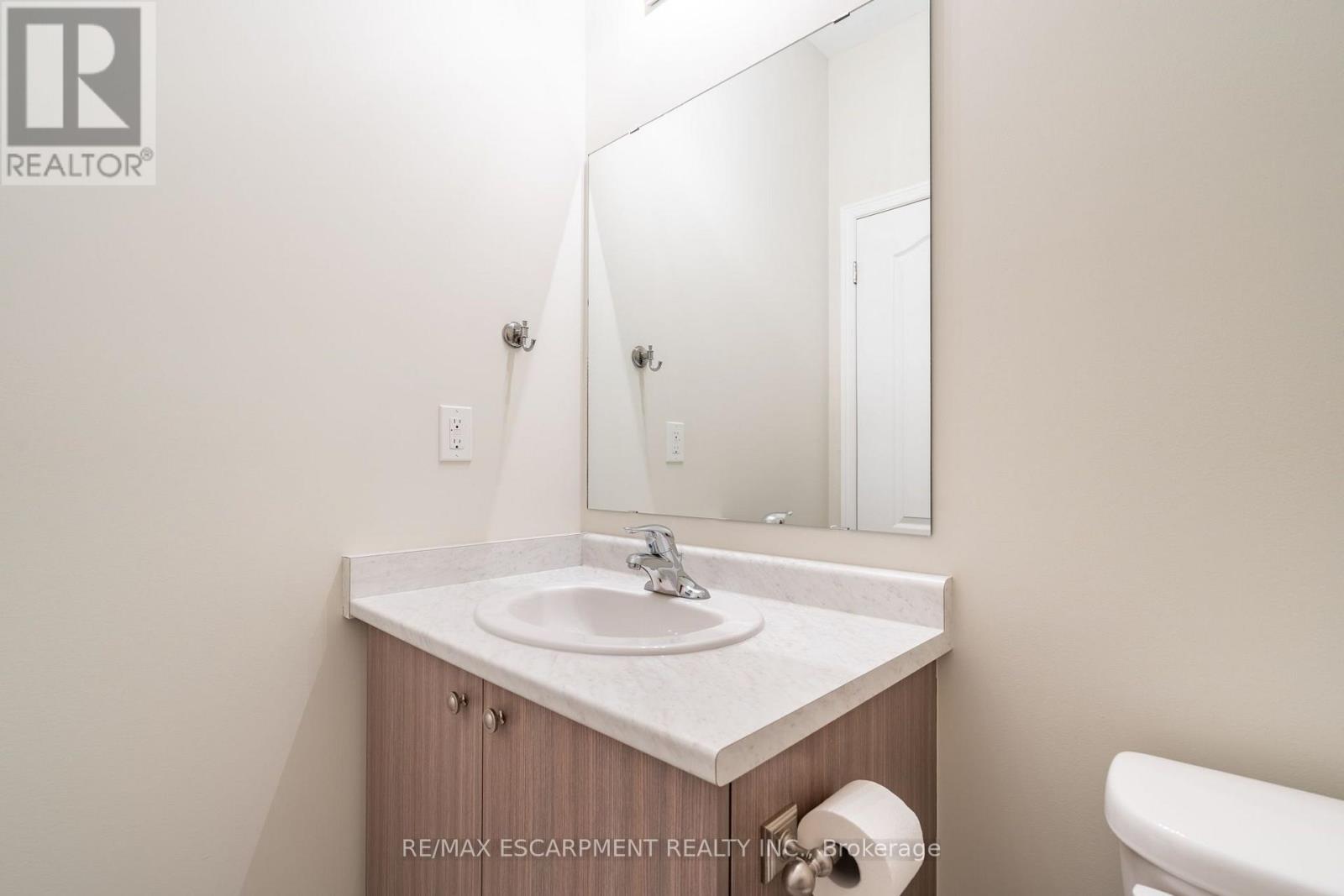 175 Lormont Boulevard Property Photo 9