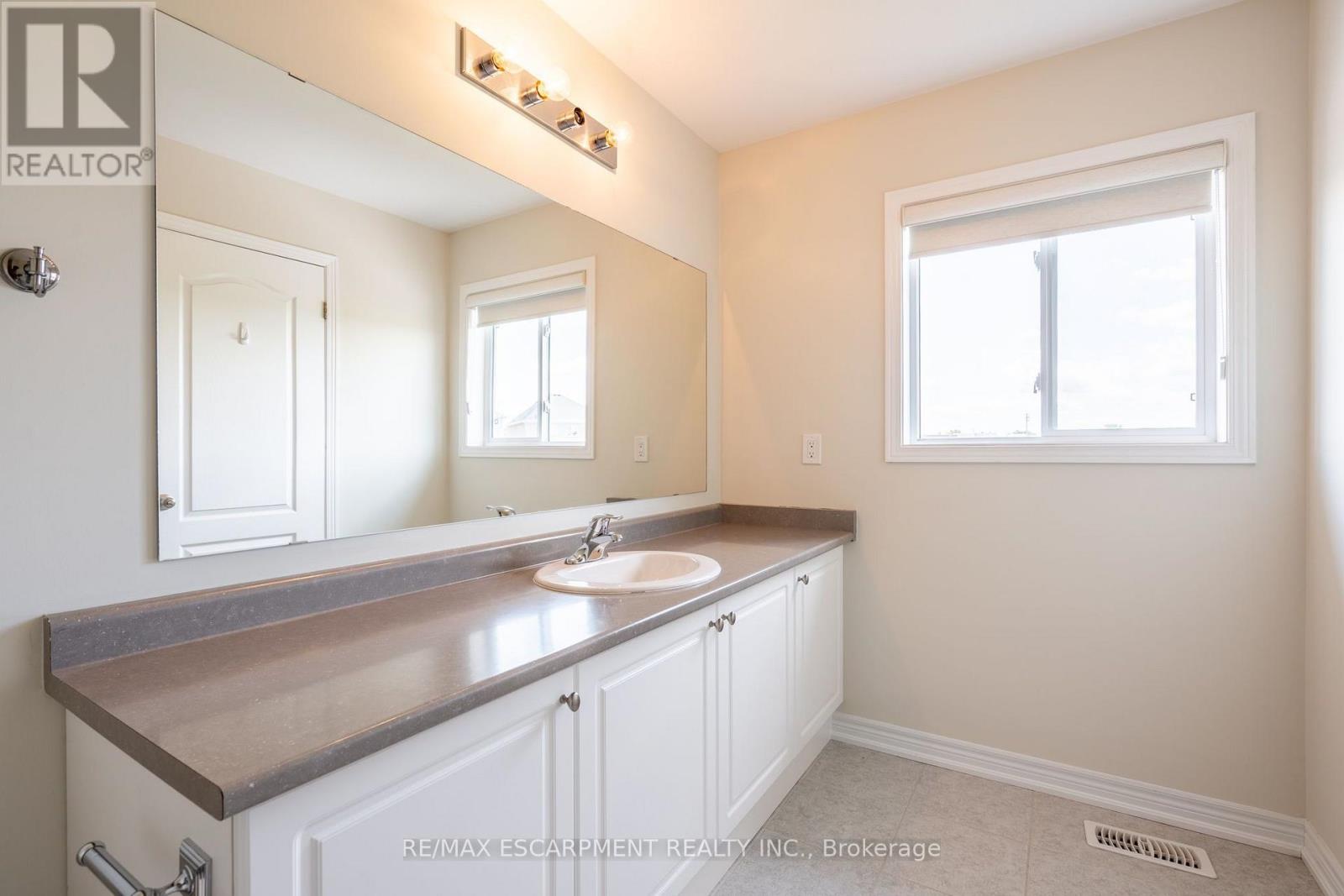 175 Lormont Boulevard Property Photo 40