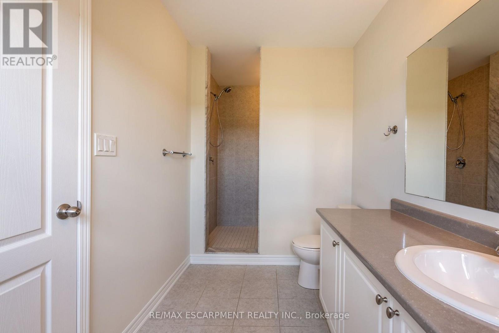 175 Lormont Boulevard Property Photo 41