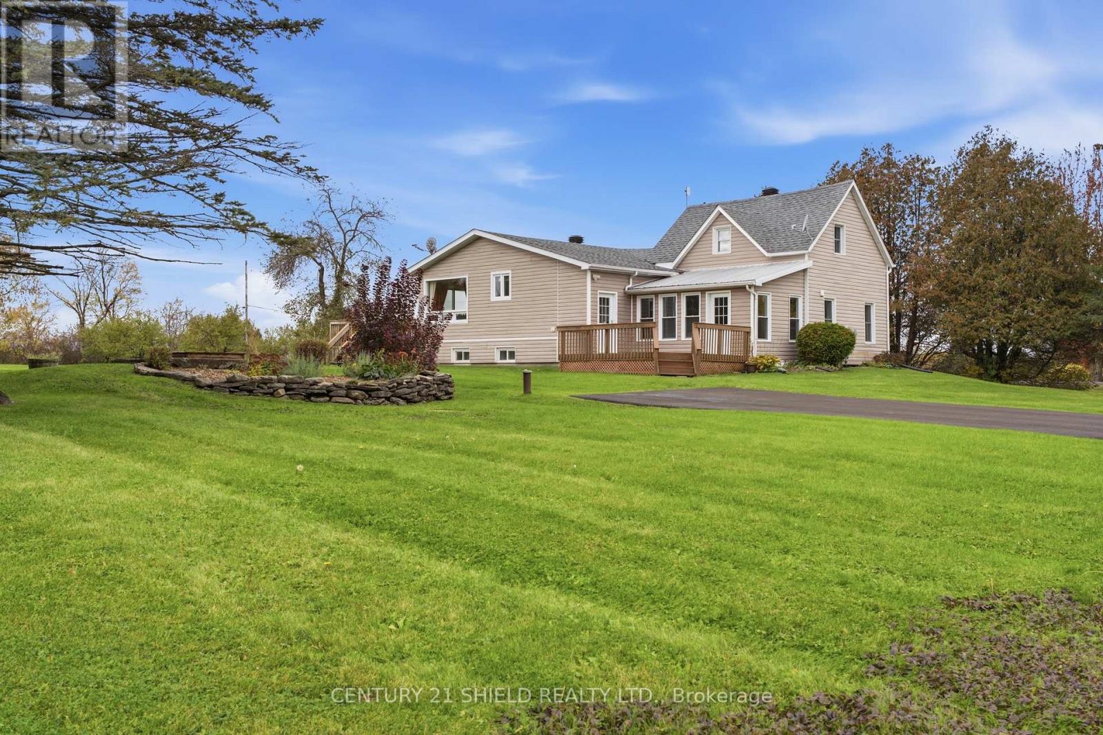 19634 Marcoux Road Property Photo 7