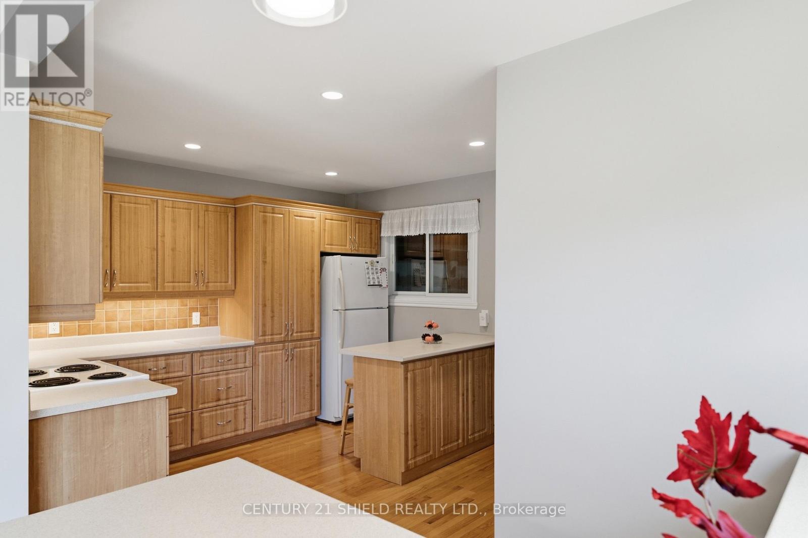 19634 Marcoux Road Property Photo 14