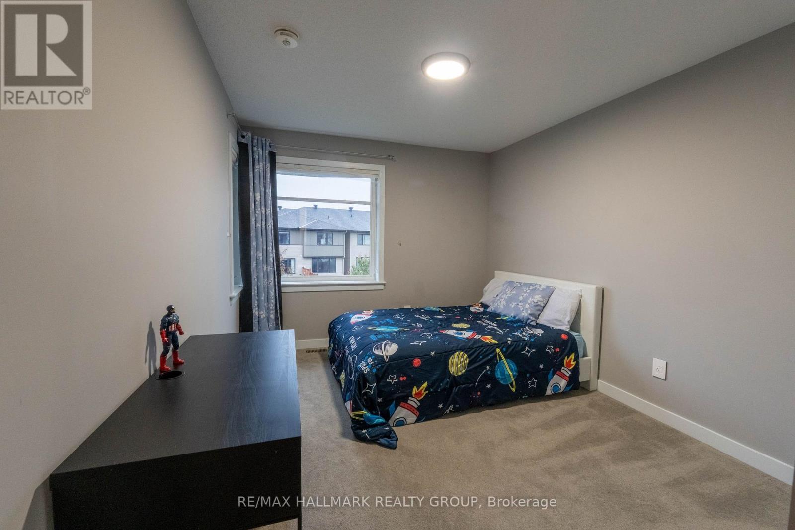 305 Oxer Place S Property Photo 27
