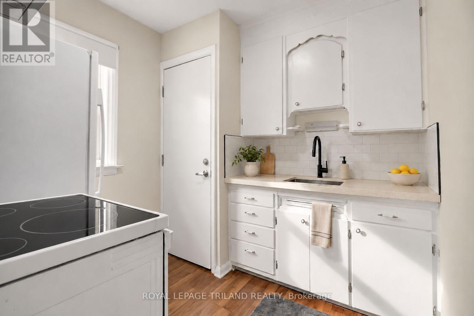 A - 1324 Brydges Street Property Photo 2