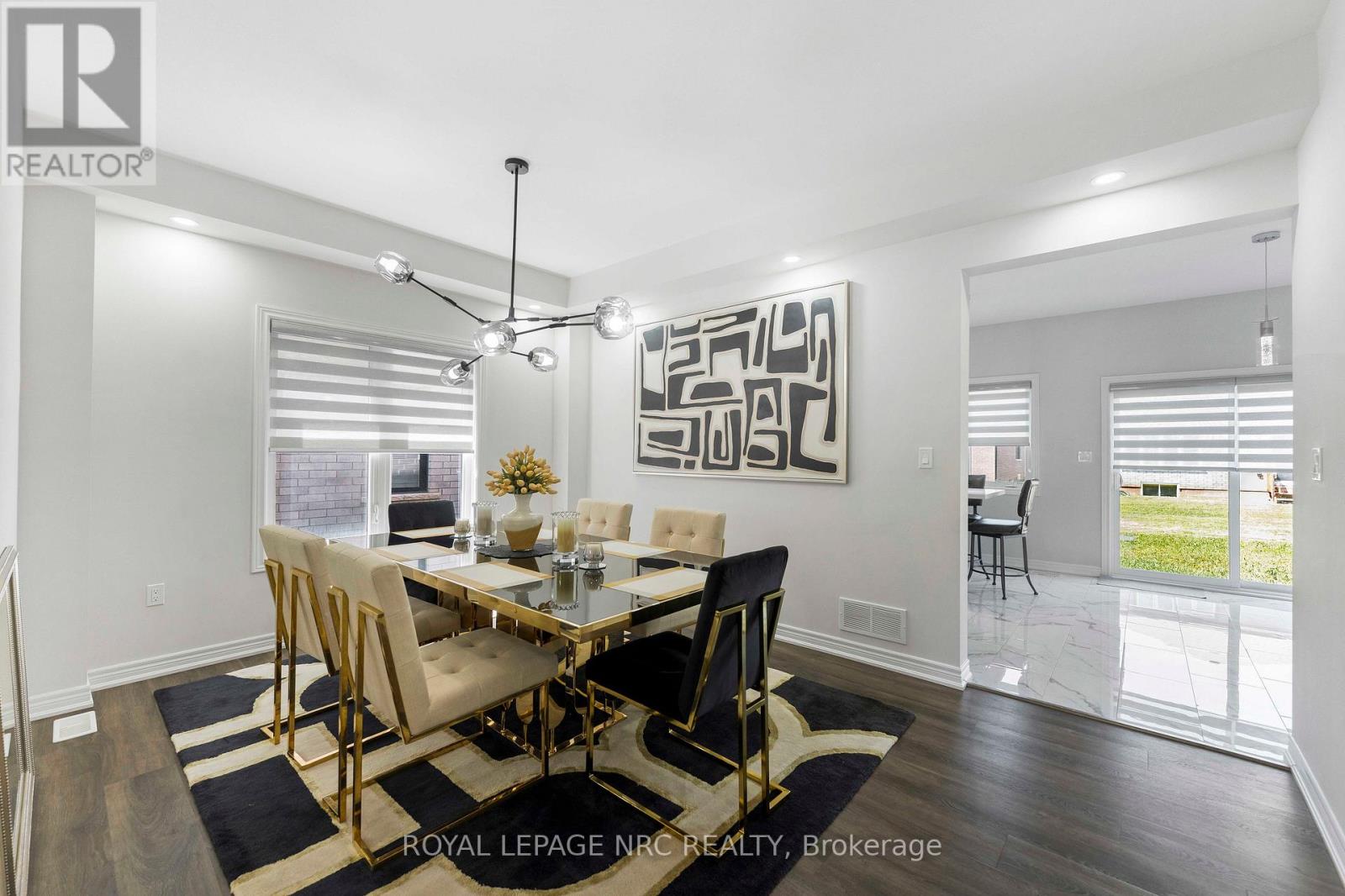 12 Swan Avenue Property Photo 8