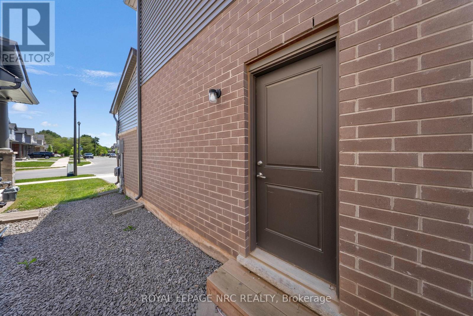 12 Swan Avenue Property Photo 11