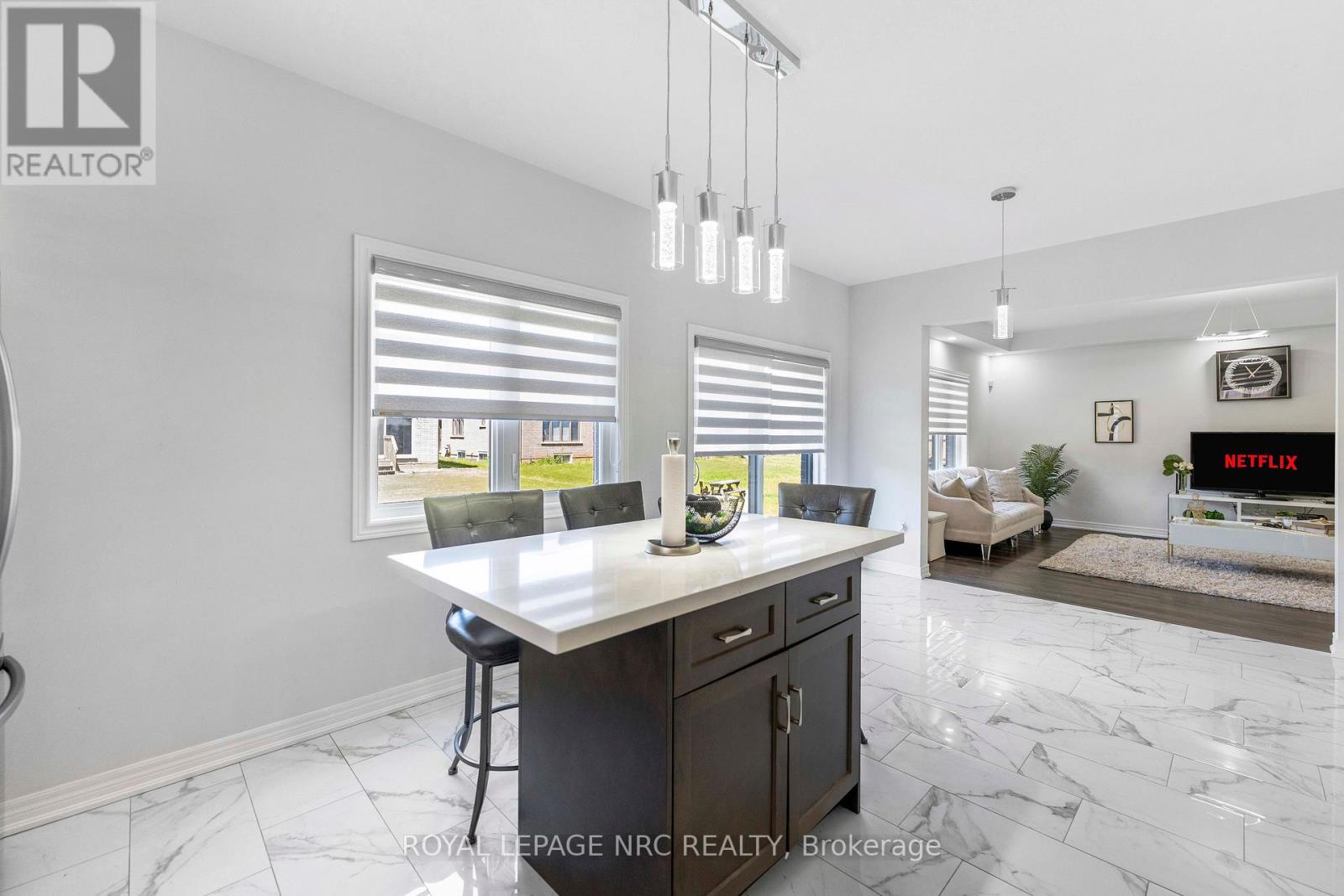 12 Swan Avenue Property Photo 14