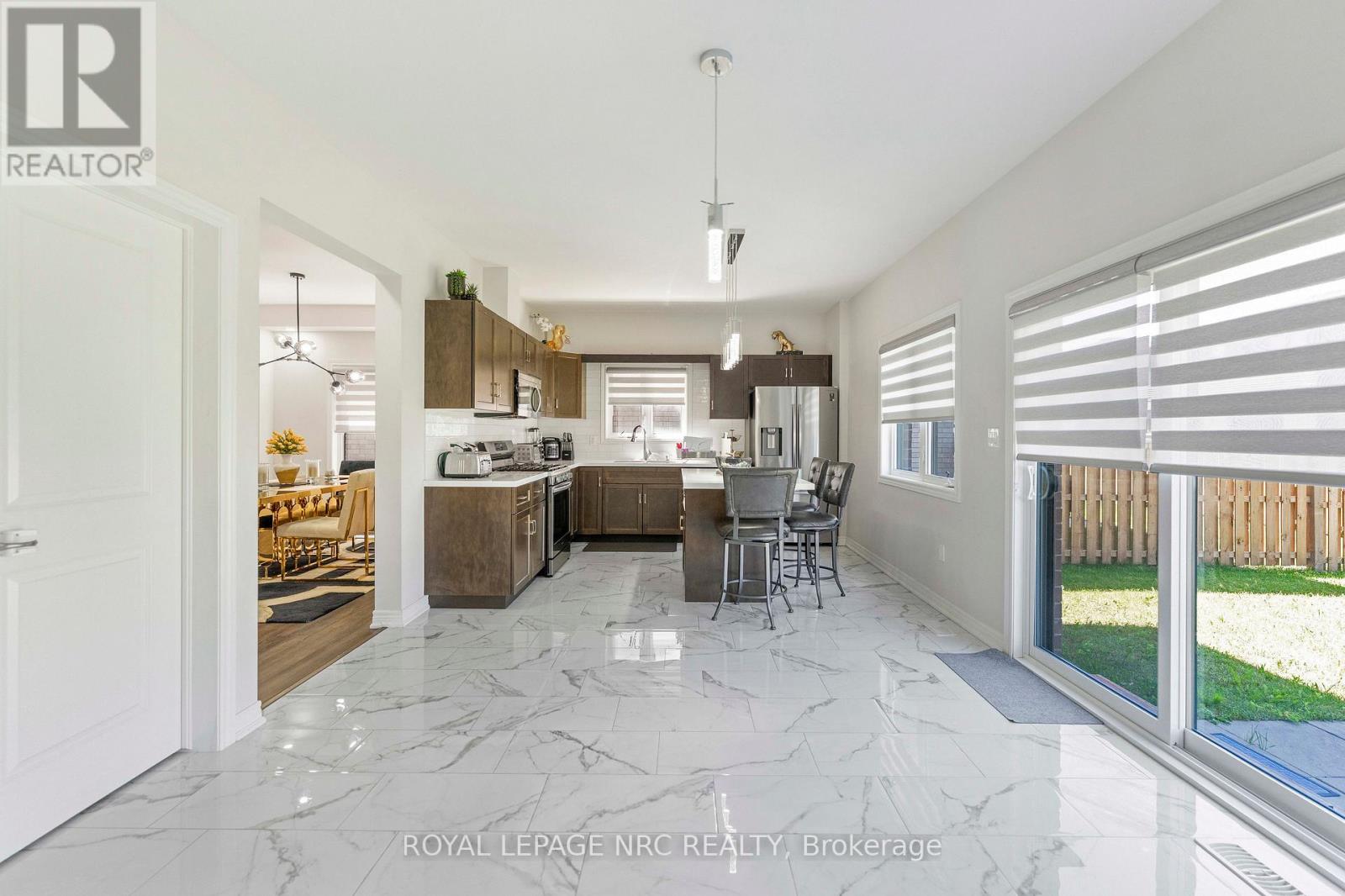 12 Swan Avenue Property Photo 15