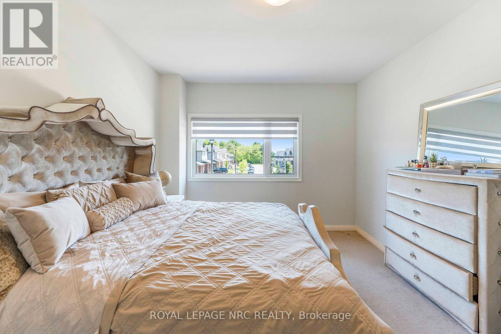 12 Swan Avenue Property Photo 24