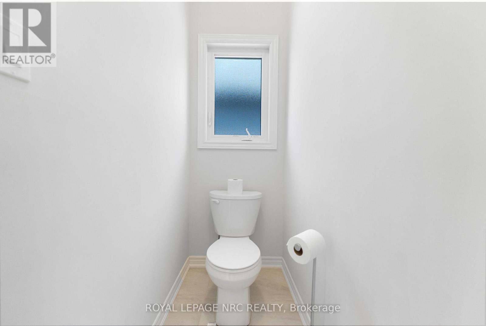 12 Swan Avenue Property Photo 28