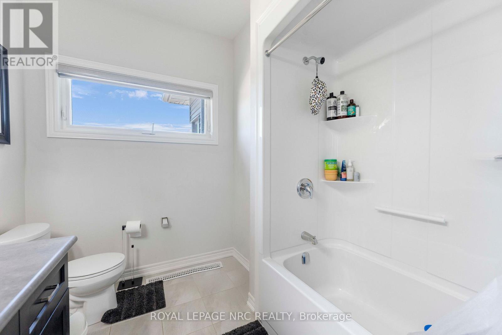 12 Swan Avenue Property Photo 35