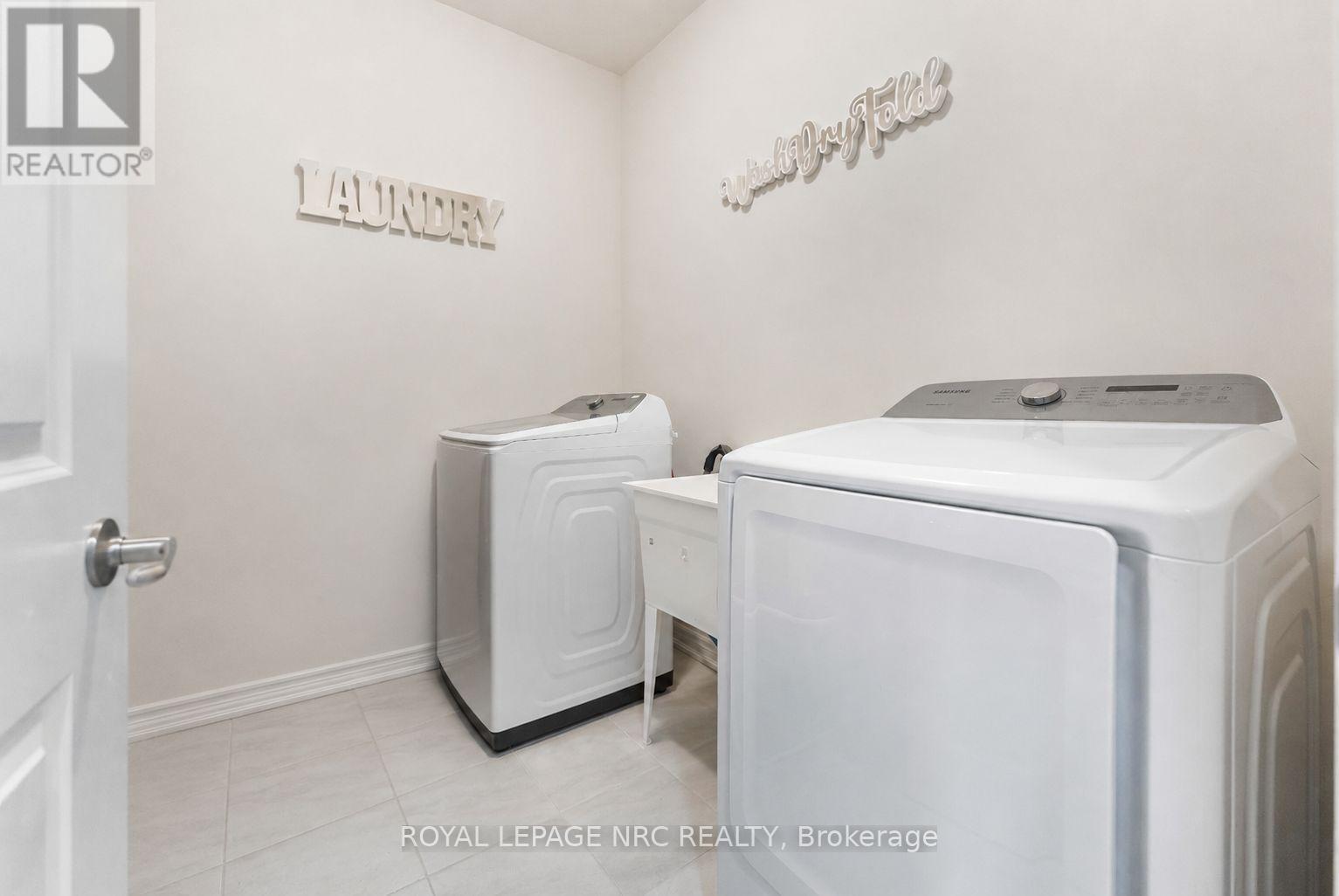 12 Swan Avenue Property Photo 36
