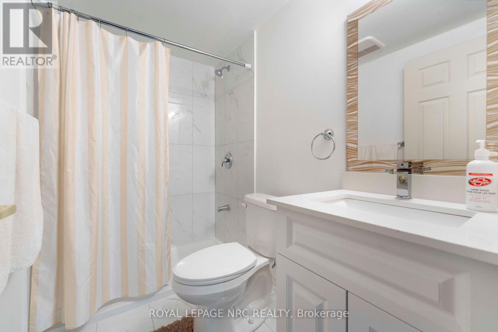 12 Swan Avenue Property Photo 41
