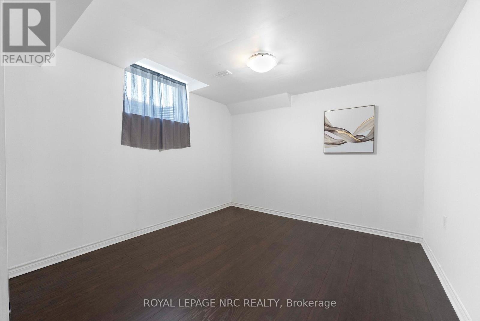 12 Swan Avenue Property Photo 43