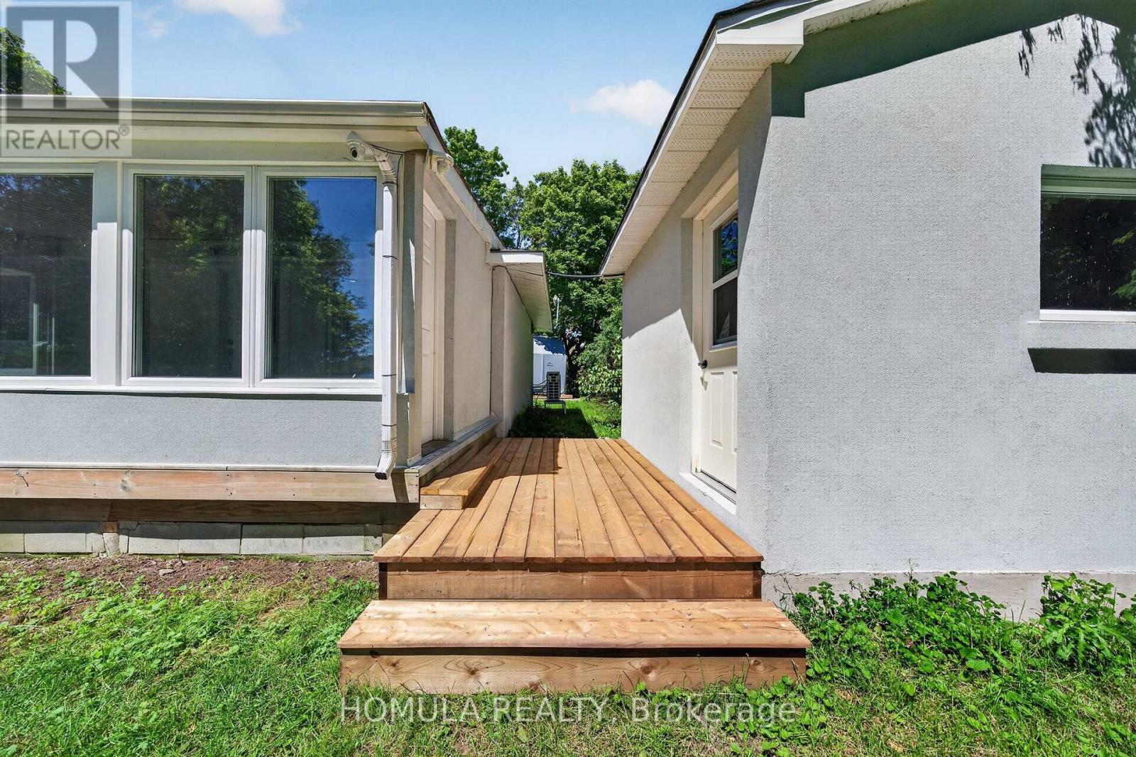 24 Riverside Drive Property Photo 5