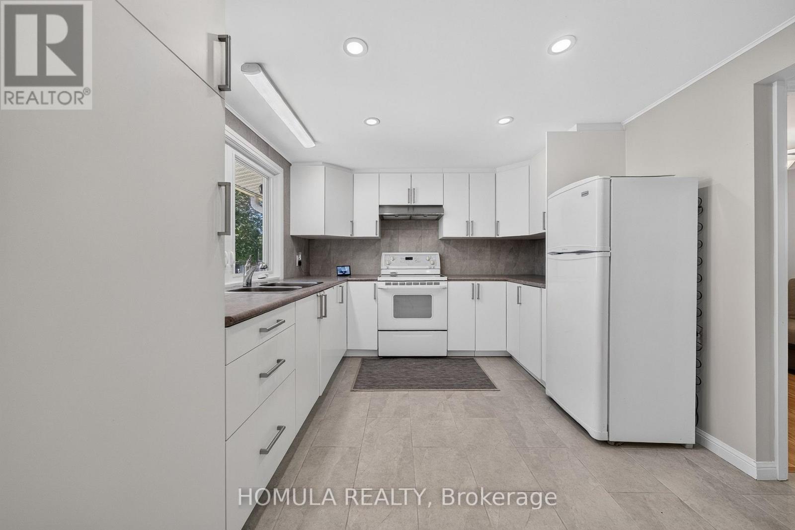 24 Riverside Drive Property Photo 19