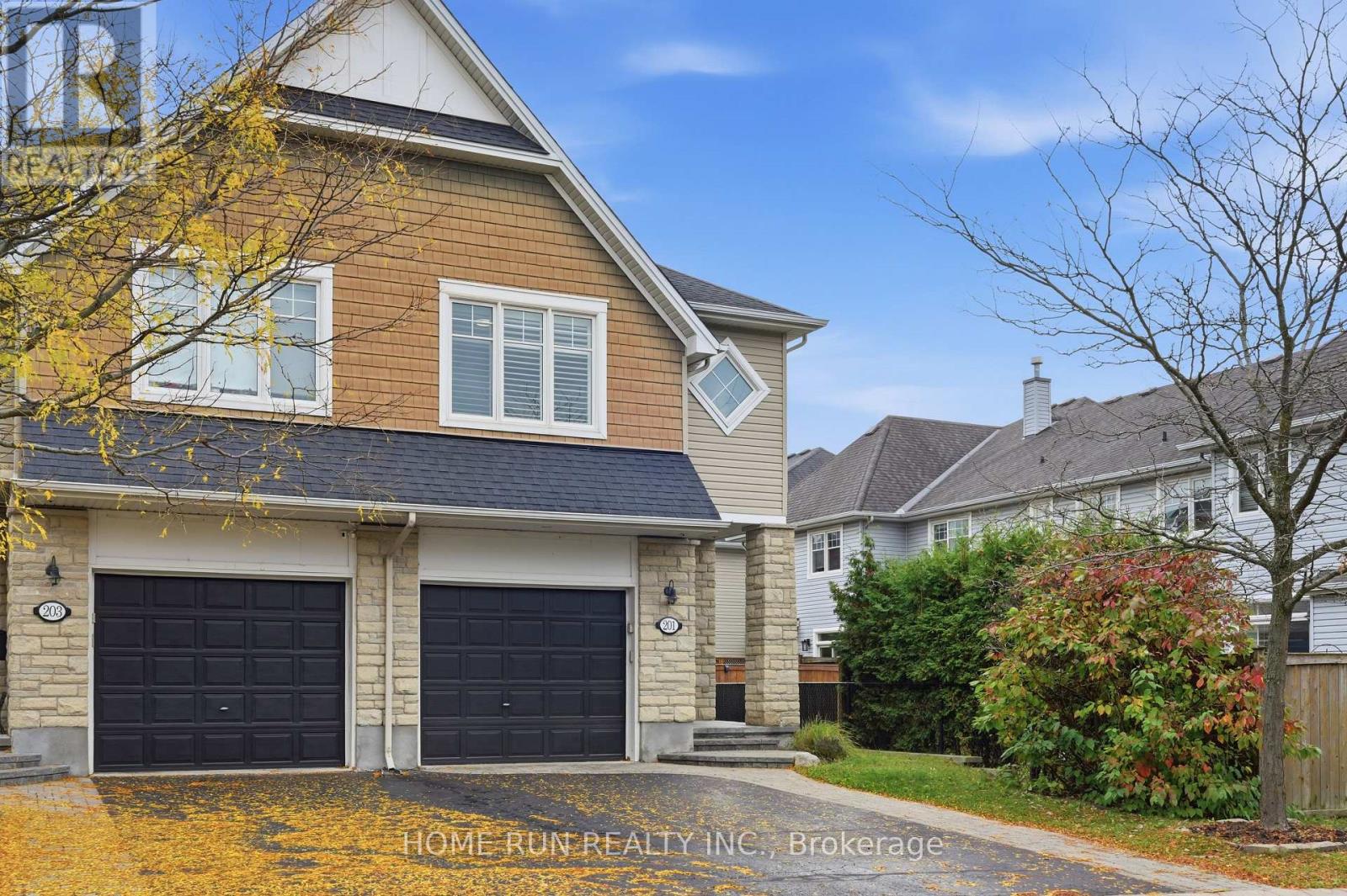 201 Espin Heights Property Photo 3