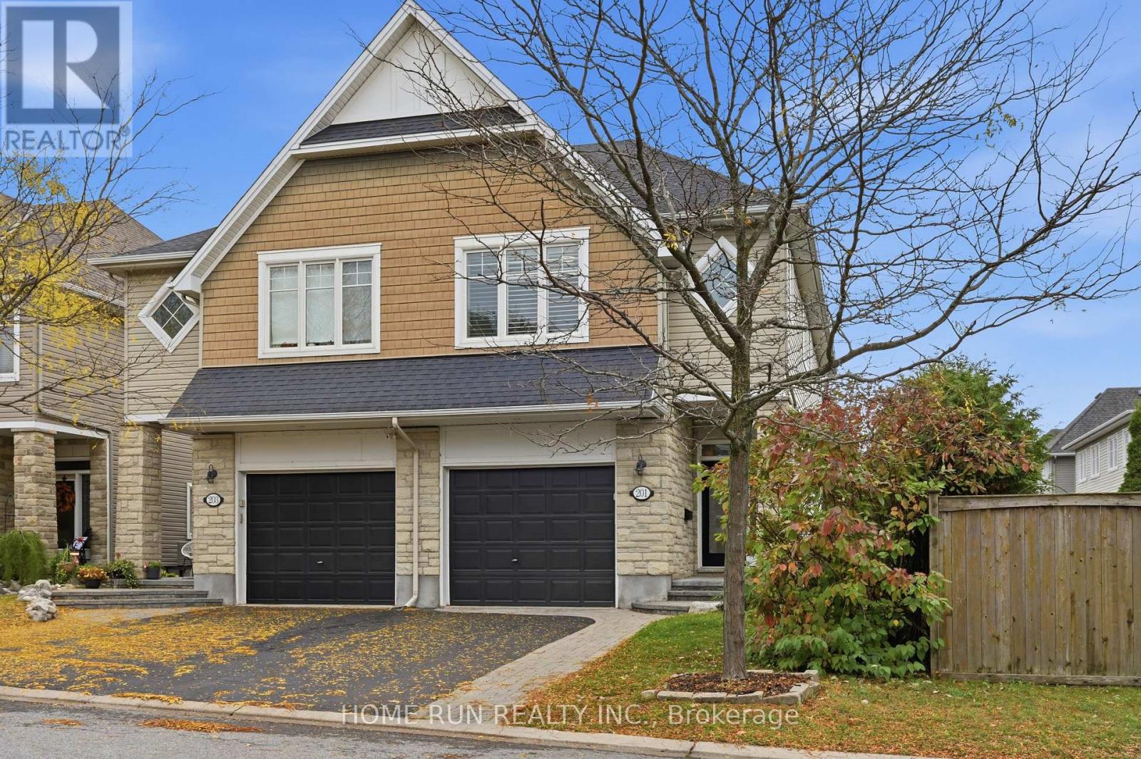 201 Espin Heights Property Photo 4