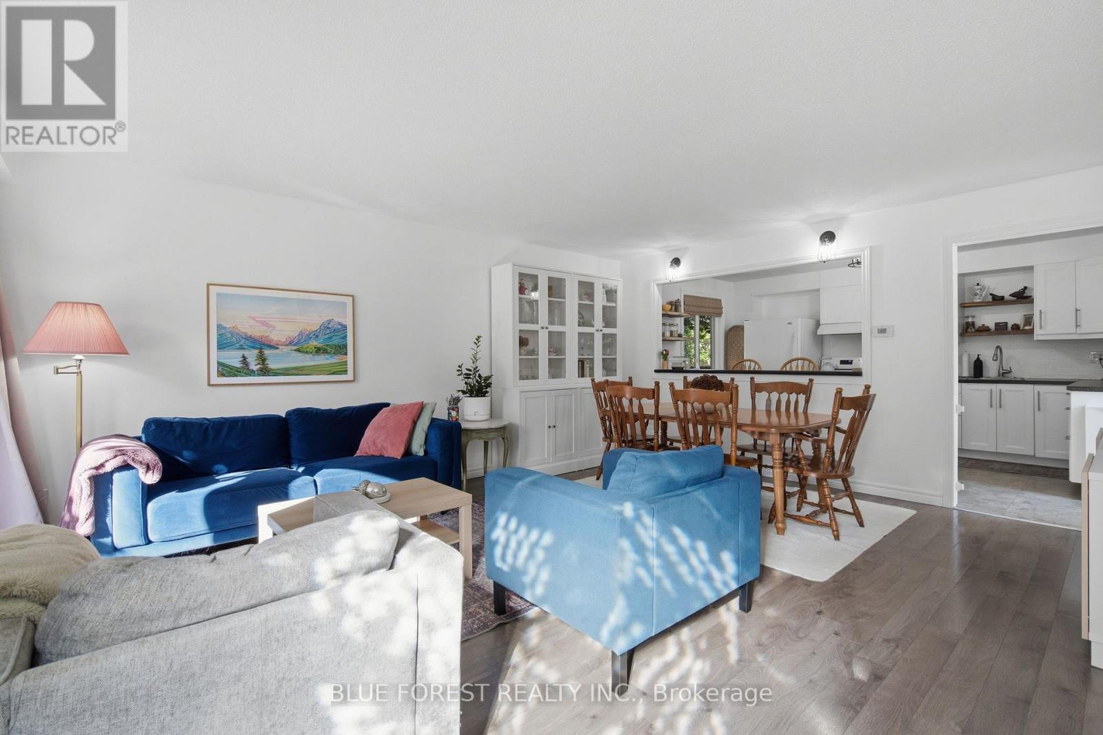 114 Hearthside Place Property Photo 5