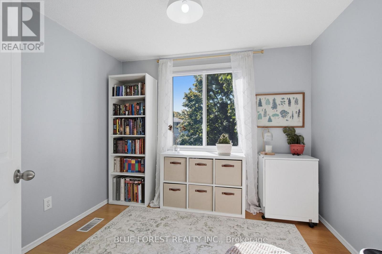 114 Hearthside Place Property Photo 25