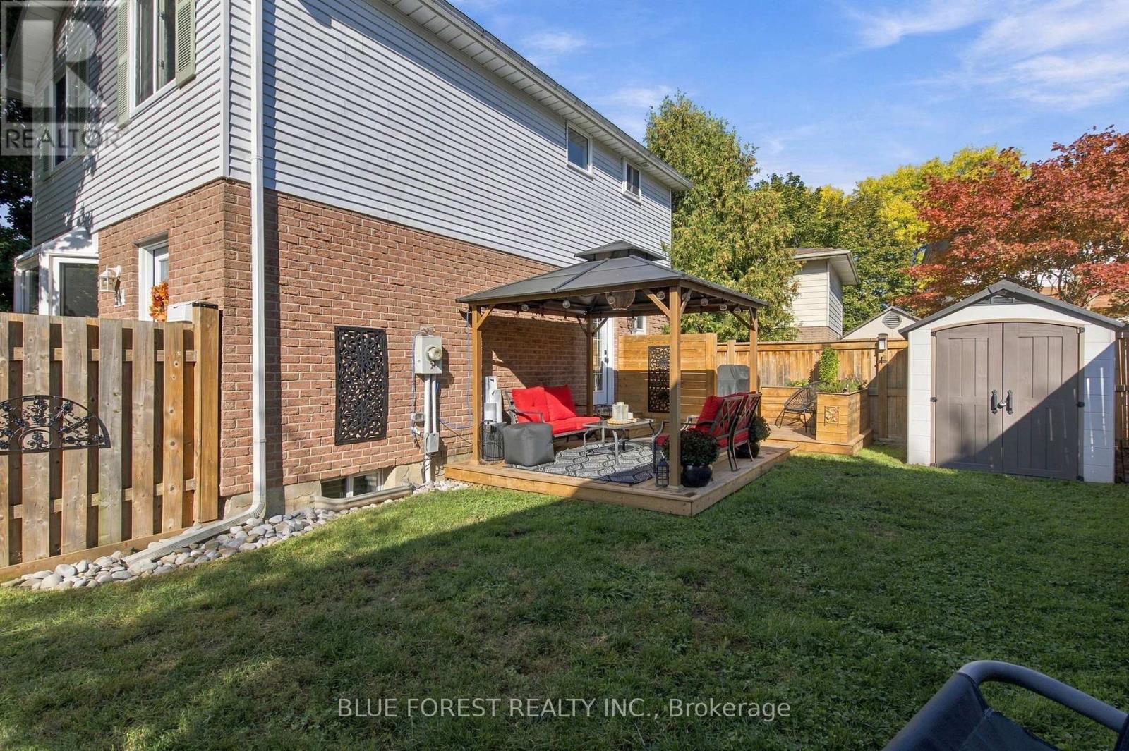 114 Hearthside Place Property Photo 31