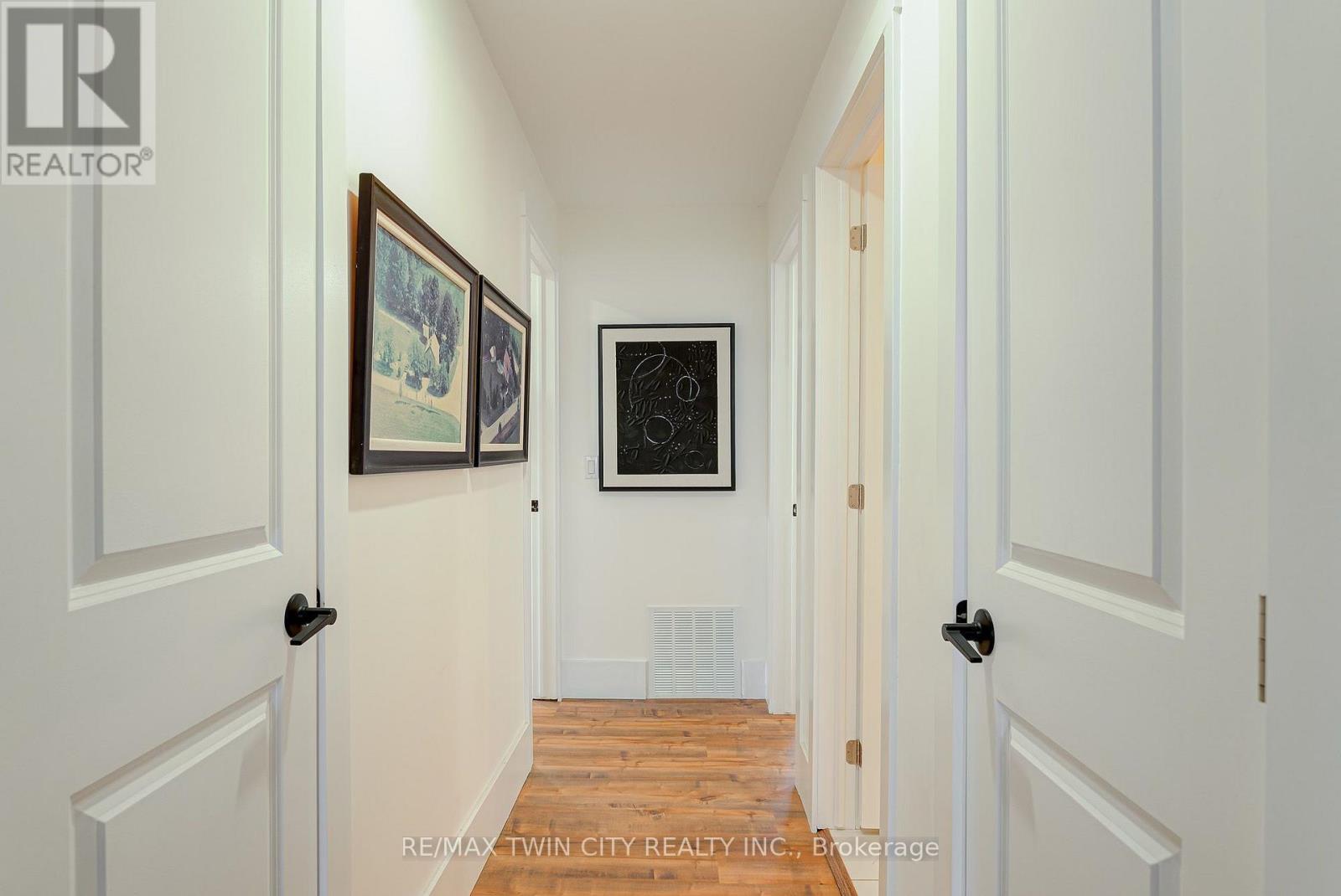 2653 Huron Road Property Photo 24