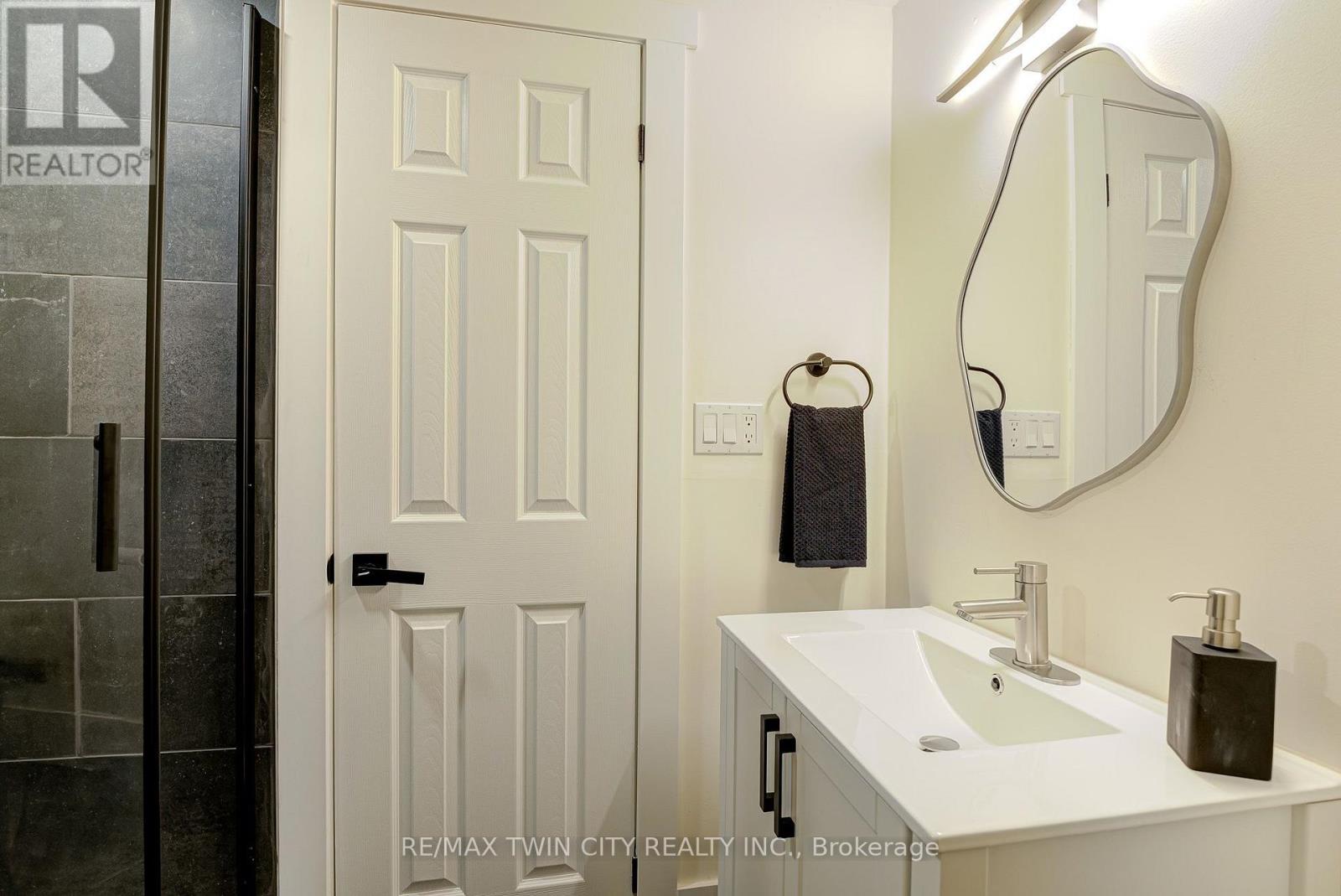 2653 Huron Road Property Photo 31